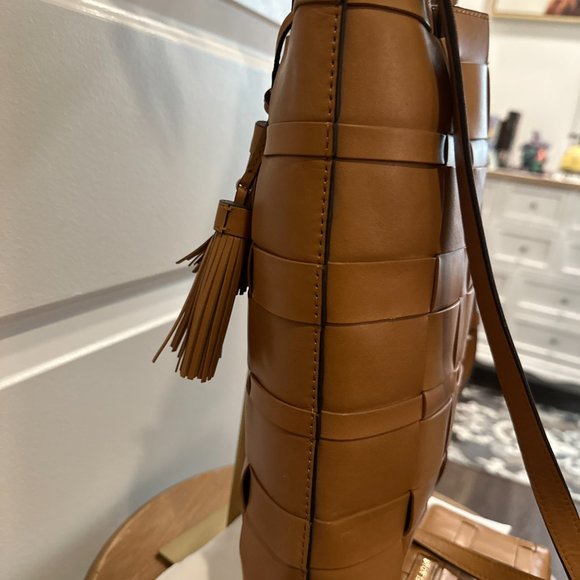 🔥🔥 Authentic Michael Kors "Vivian" Tote in Luggage Tan, EUC Like New 🔥🔥 - Picture 12 of 15